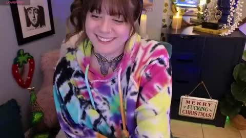 Snapshot of smashberry chatting on 12.20.25 bb online show from 12.20.25