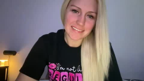 smexxii93 online show from 12.17.25