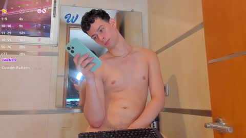 Snapshot of smiith_jade chatting on 12.24.24 Jade Smiith online show from 12.24.24