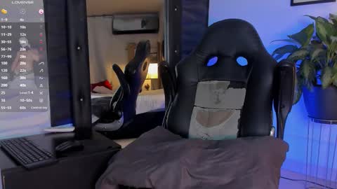 Snapshot of smiith_jade chatting on 10.27.25 Jade Smiith online show from 10.27.25