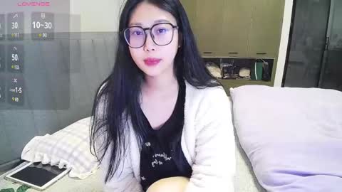 Snapshot of smileflowery chatting on 02.24.25 winni online show from 02.24.25