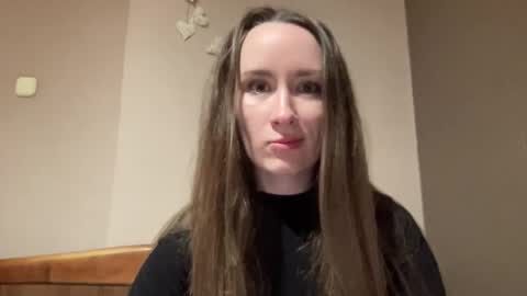 Snapshot of smilequeen_ chatting on 09.30.25 smilequeen_ online show from 09.30.25