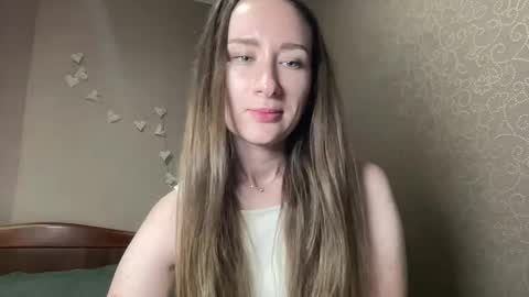Snapshot of smilequeen_ chatting on 10.10.25 smilequeen_ online show from 10.10.25