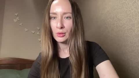 Snapshot of smilequeen_ chatting on 10.18.25 smilequeen_ online show from 10.18.25