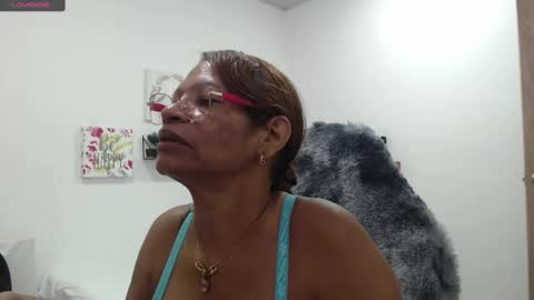 Snapshot of smilet_milf chatting on 09.26.25 Smileth online show from 09.26.25