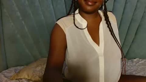 smiley_berry online show from 12.21.25