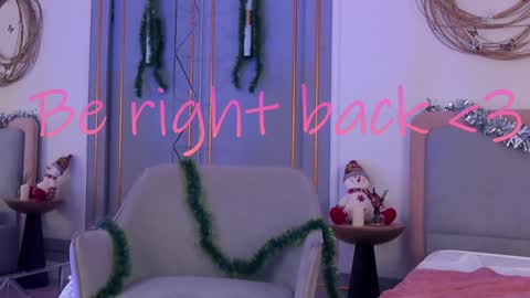 Mia online show from 12.31.24