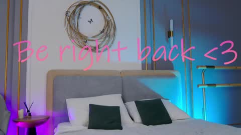 Mia online show from 02.05.25