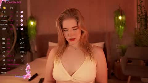 Mia online show from 09.12.25