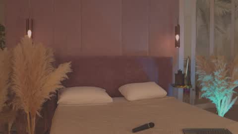 Mia online show from 04.10.26