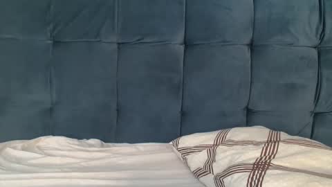 Snapshot of smileyberry_lilly chatting on 04.22.26 lilly online show from 04.22.26
