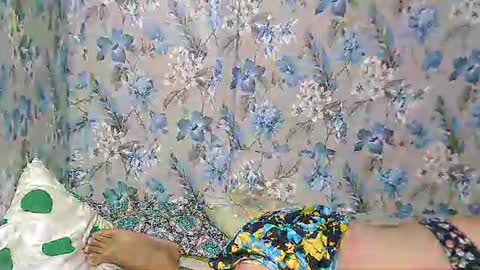 smilinglady27 online show from 10.31.25