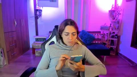 Snapshot of smilingsalor chatting on 09.21.25 SmilingSalor online show from 09.21.25