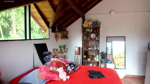 Snapshot of smilingsalor chatting on 10.26.25 SmilingSalor online show from 10.26.25