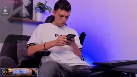 Snapshot of smitgrey chatting on 03.05.25 SMIT online show from 03.05.25