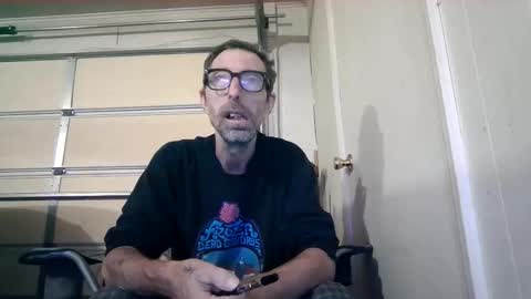 smoke-4-me online show from 10.19.25