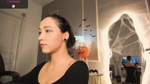 Snapshot of smoke_of_soul_ chatting on 10.24.25 Smoki online show from 10.24.25