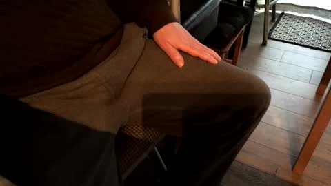 Snapshot of smokefest187 chatting on 12.28.24 Peter Johnson online show from 12.28.24