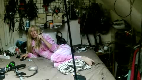 smokeslut365 online show from 07.31.26