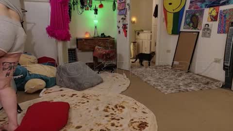 Big Dawg online show from 12.04.25