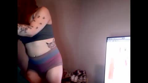 SmolHungGothWitch online show from 01.28.25