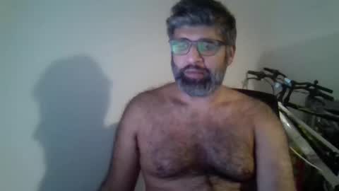 Snapshot of smudge6 chatting on 12.17.24 smudge6 online show from 12.17.24