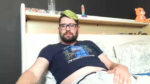 Snapshot of snackonzach chatting on 12.08.24 snackonzach online show from 12.08.24