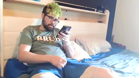 Snapshot of snackonzach chatting on 09.14.25 snackonzach online show from 09.14.25