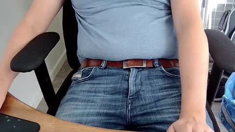 Sneakybill online show from 09.21.25