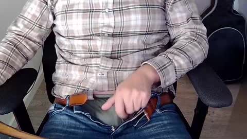 Sneakybill online show from 10.20.25