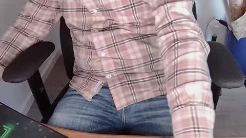 Sneakybill online show from 11.19.25