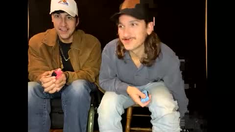 Snapshot of snoochiepoochies chatting on 12.04.24 Will Rex online show from 12.04.24