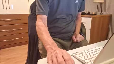 Snooty online show from 10.07.25