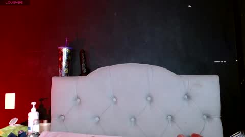 Snapshot of snow_baall chatting on 05.28.26 IG OF red moonn online show from 05.28.26