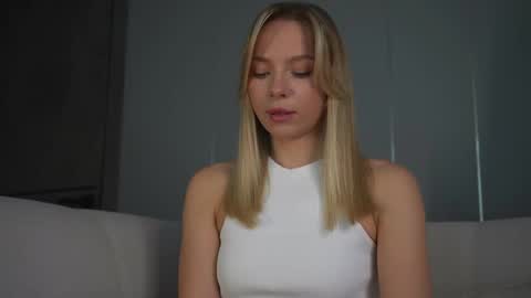 Candice Snow online show from 02.21.25