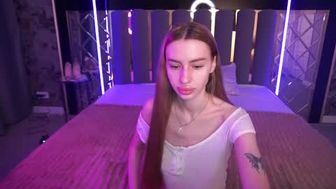 Snapshot of snow_whiteeex chatting on 05.17.26 snow_whiteeex online show from 05.17.26