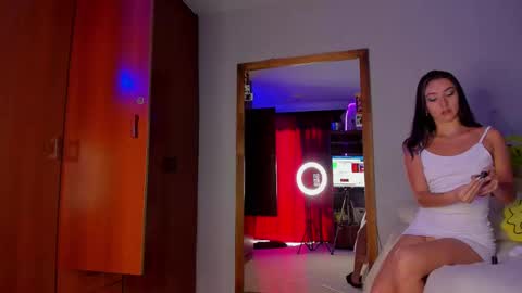 Snapshot of snowbabyxox chatting on 02.22.25 snowbabyxox online show from 02.22.25