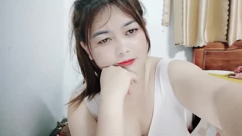 Snapshot of snowcum00 chatting on 06.19.26 snow online show from 06.19.26