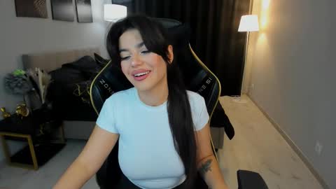 snowingwinter online show from 09.21.25