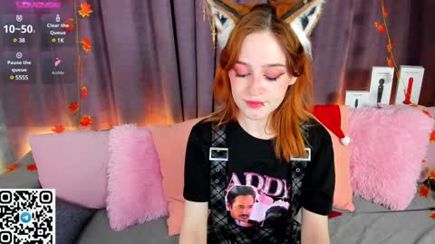 Snapshot of snowwhite_fox chatting on 12.09.24 Molly online show from 12.09.24