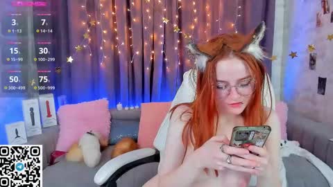 Snapshot of snowwhite_fox chatting on 02.19.25 Molly online show from 02.19.25