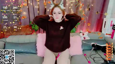 Snapshot of snowwhite_fox chatting on 09.11.25 Molly online show from 09.11.25