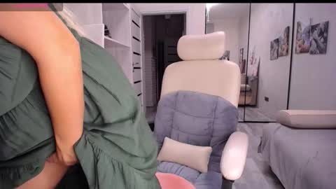 Monna online show from 09.22.25