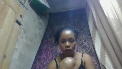 Snapshot of soamanaperina chatting on 10.20.25 soamanaperina online show from 10.20.25