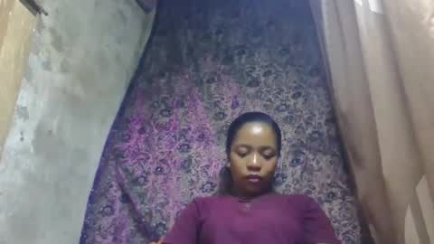 Snapshot of soamanaperina chatting on 10.24.25 soamanaperina online show from 10.24.25