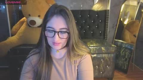 soffi_betacur_b online show from 10.28.25