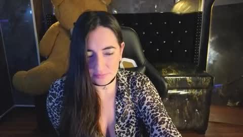 soffi_betacur_b online show from 11.02.25