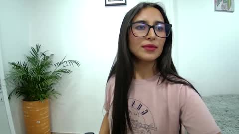 soffi_rousel_ online show from 02.18.25