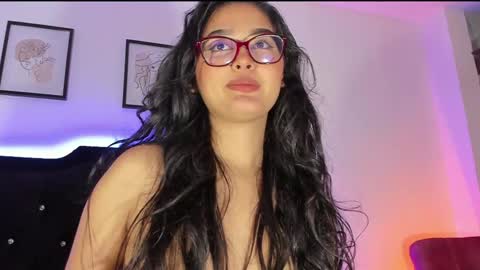 Snapshot of soffi_sweet1 chatting on 12.30.24 Danna online show from 12.30.24