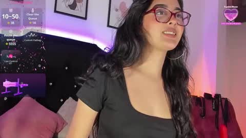 Snapshot of soffi_sweet1 chatting on 02.19.25 Danna online show from 02.19.25